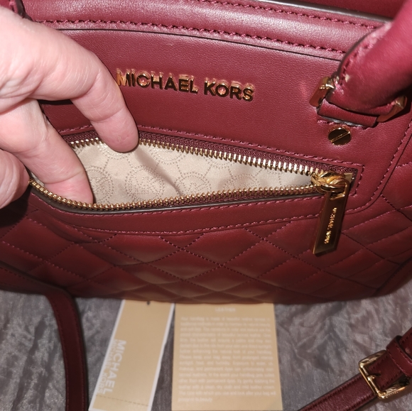 Michael Kors Quilted Selma Bag Satchel in Claret - Picture 3 of 12